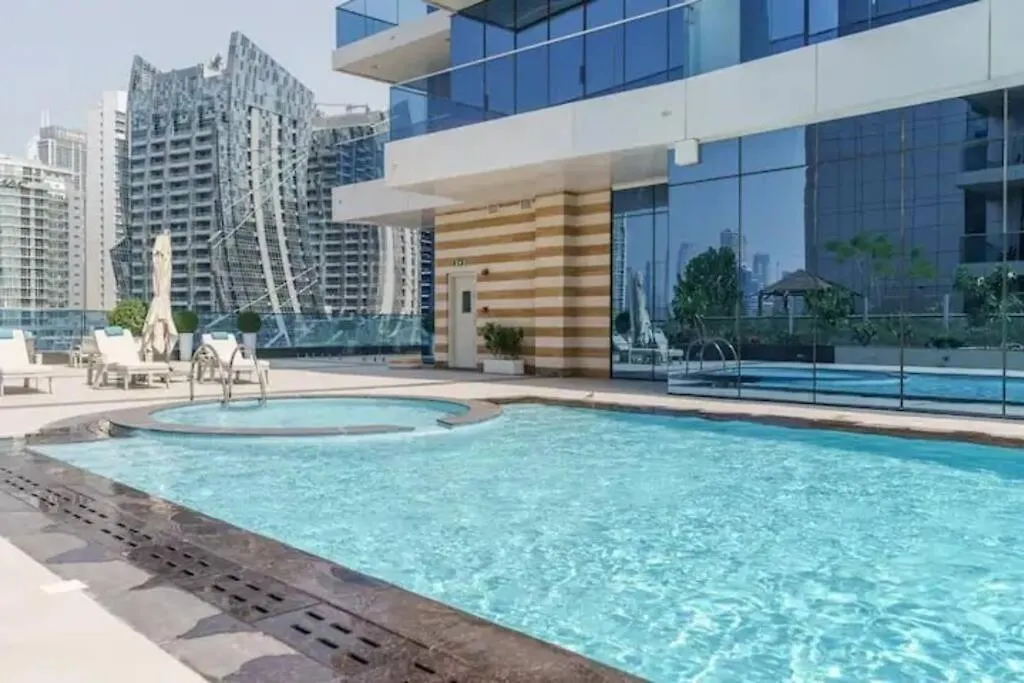 Canal Access Studio, 1 Min Walk To Business Bay Marina Dubai 0*,
